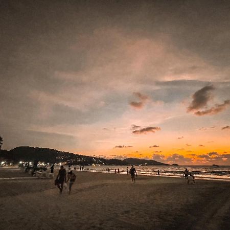 Baobab Hotel Patong Bagian luar foto