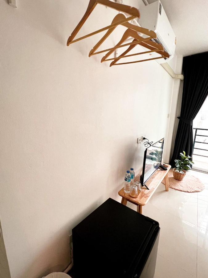 Baobab Hotel Patong Bagian luar foto