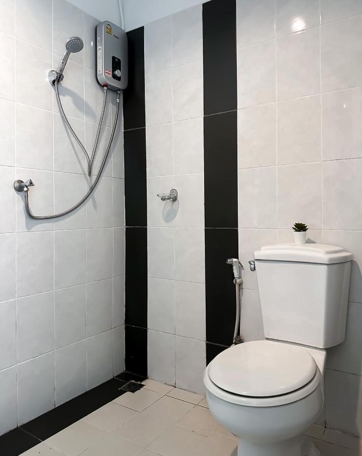 Baobab Hotel Patong Bagian luar foto