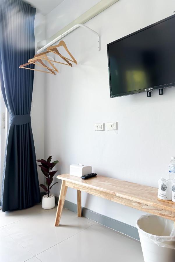 Baobab Hotel Patong Bagian luar foto