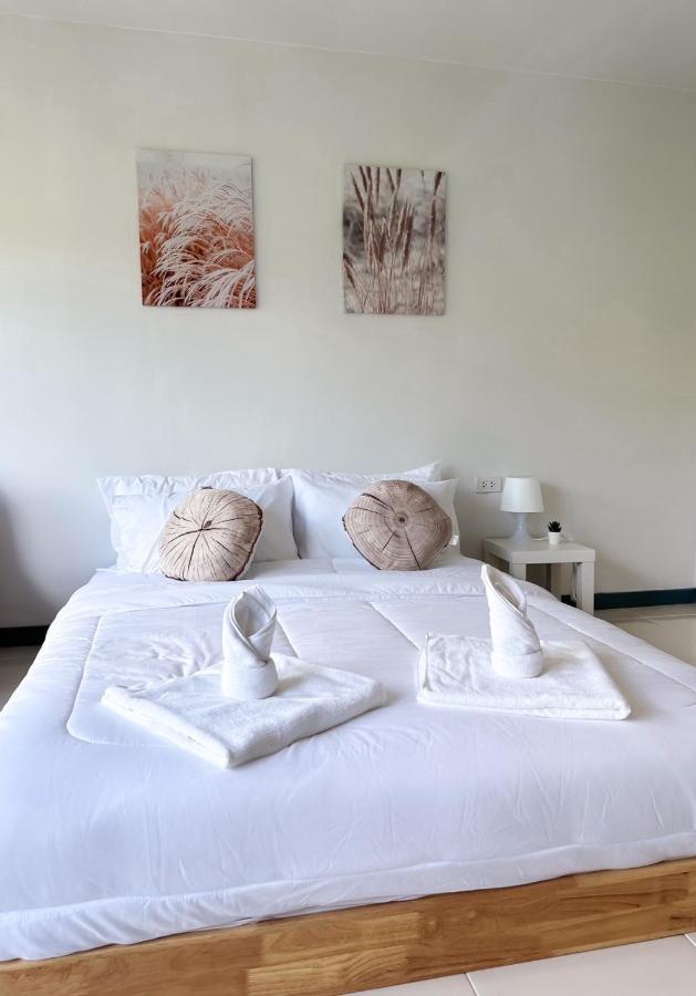 Baobab Hotel Patong Bagian luar foto